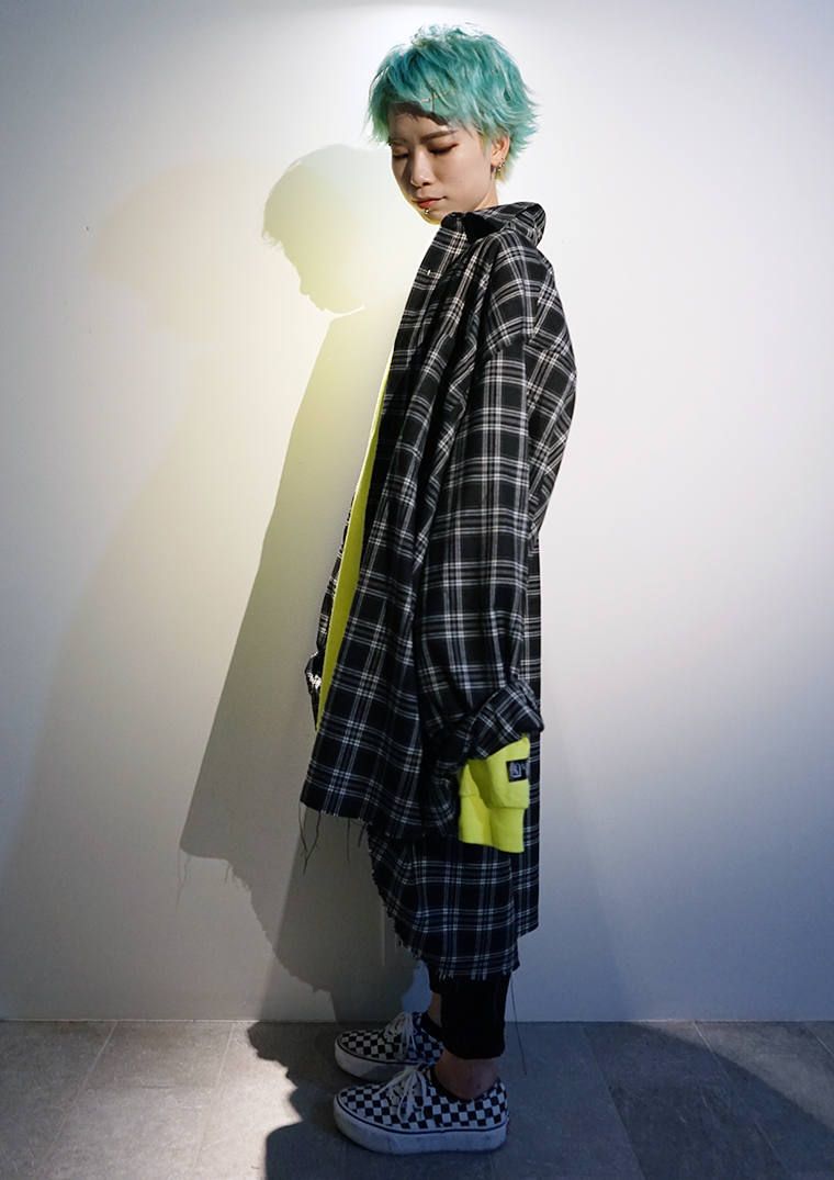 17 [ FRAYED HEM LOOSE SHIRTS ]