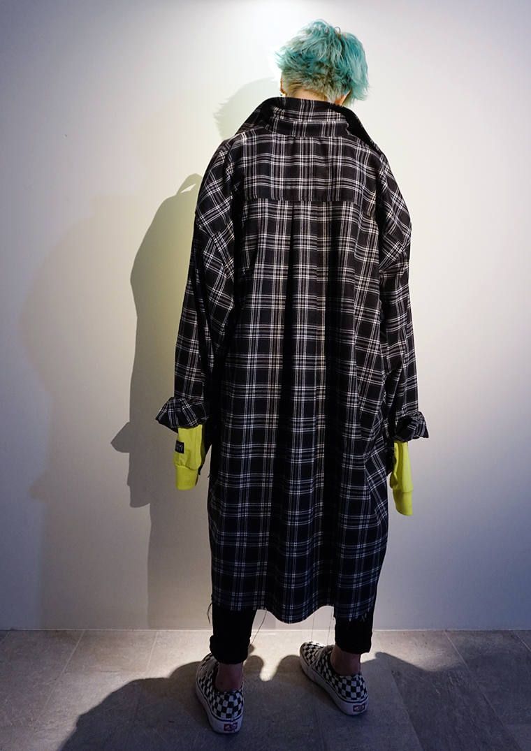 17 [ FRAYED HEM LOOSE SHIRTS ]