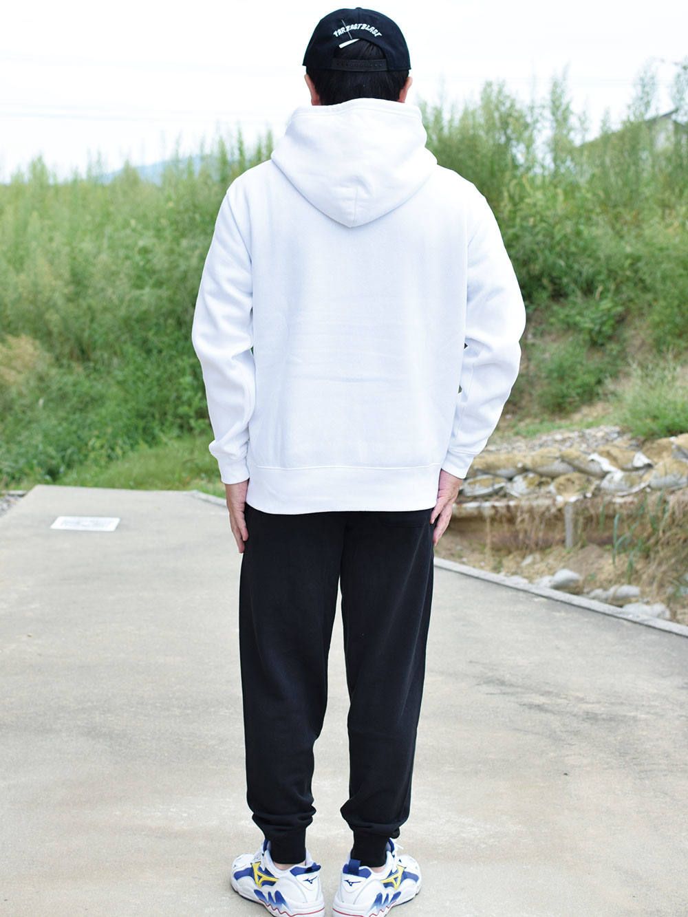 MAG LOGO-HOODIE