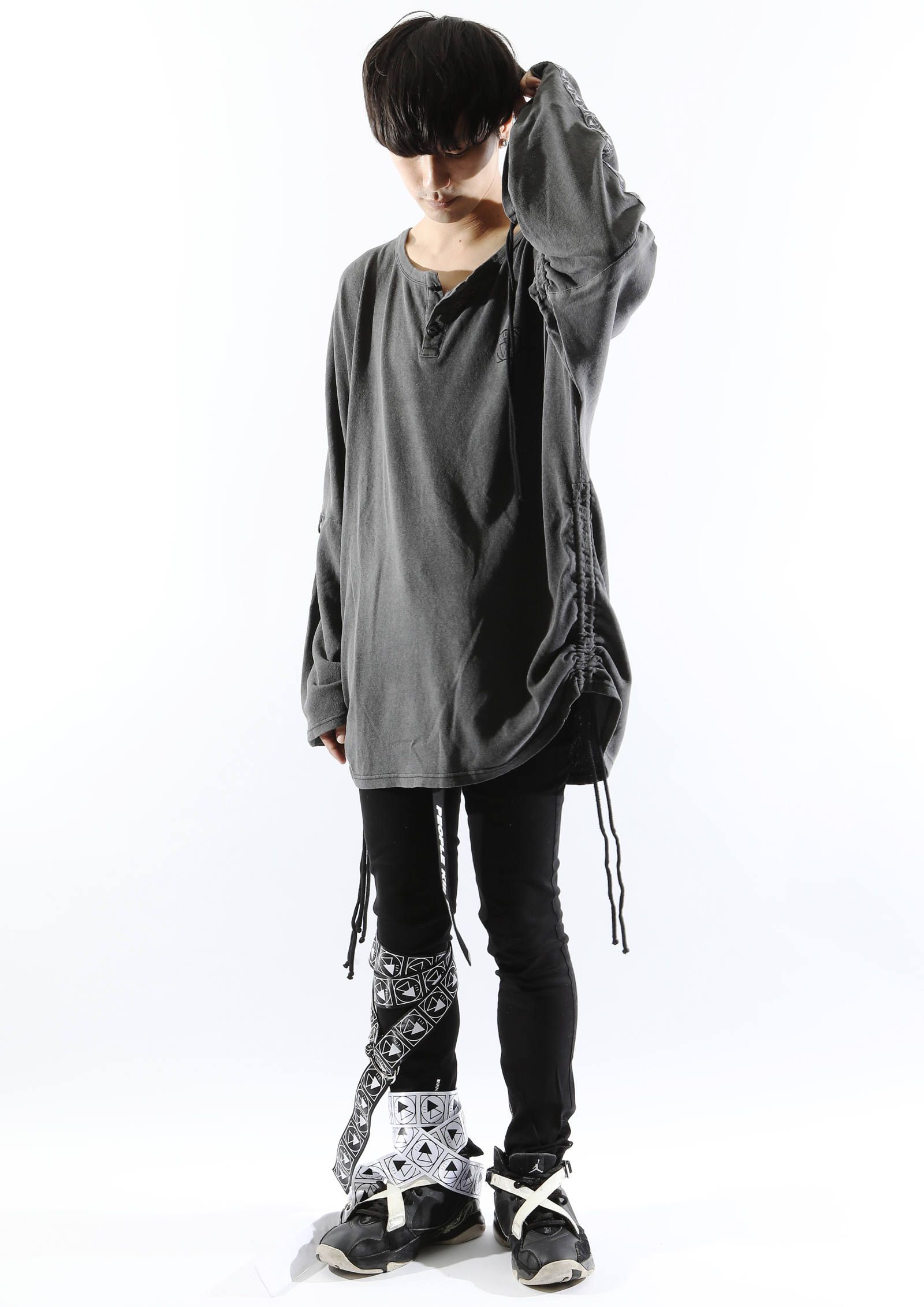 CLOUD -Henley Neck Drawstring Cutsew-