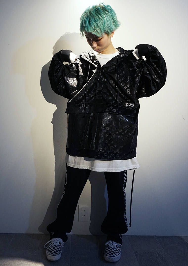 PATIENT [ HALF BUTTON VELOUR PULLOVER ]