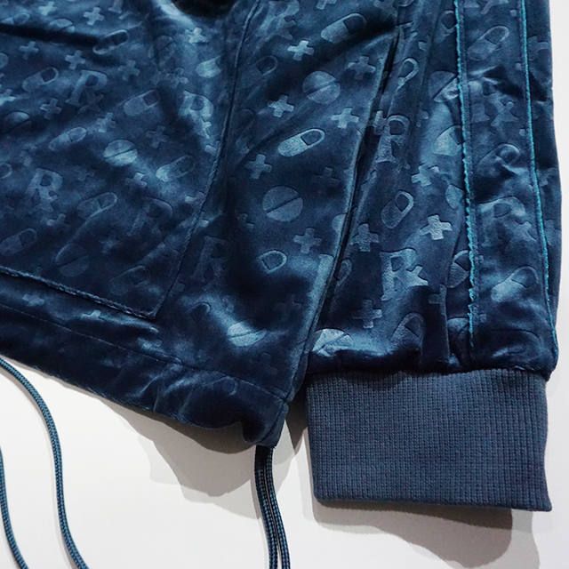 PATIENT [ HALF BUTTON VELOUR PULLOVER ]
