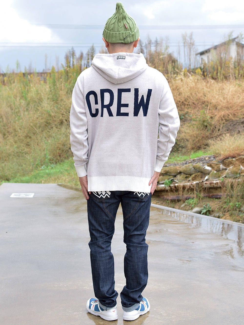 COLLEGE KNIT-SWEATER