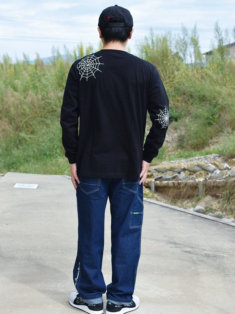 rg spider's logo and web LS tee