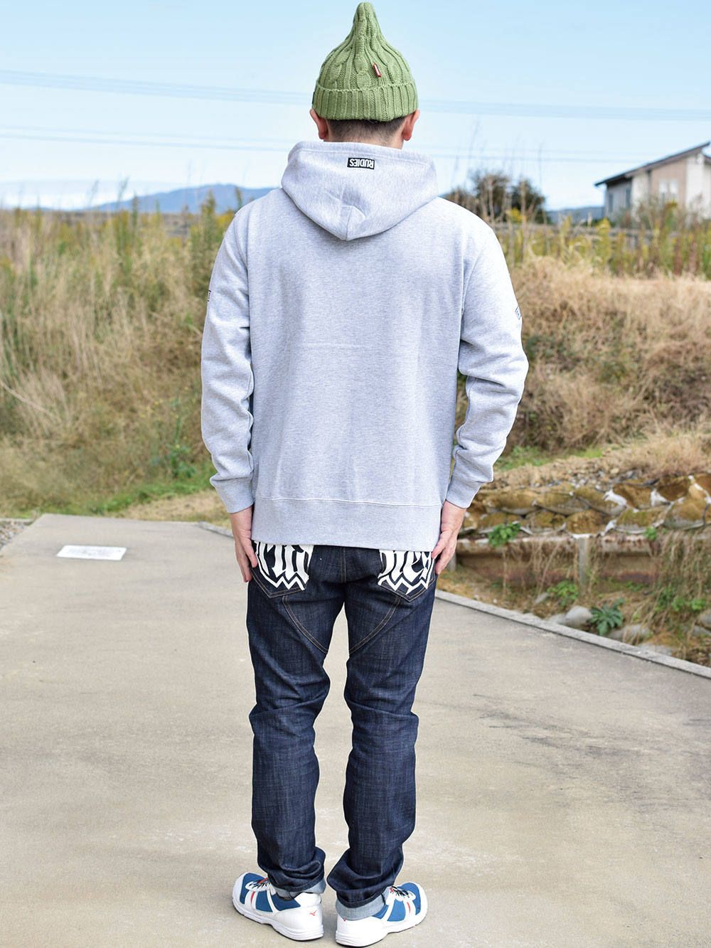 MIGHTY HOOD-SWEAT