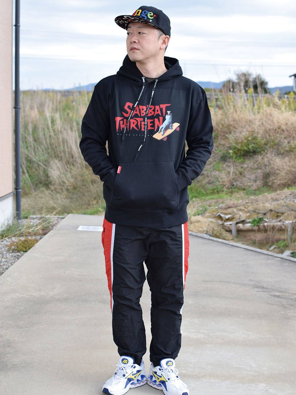 SKATE HAND-HOODIE