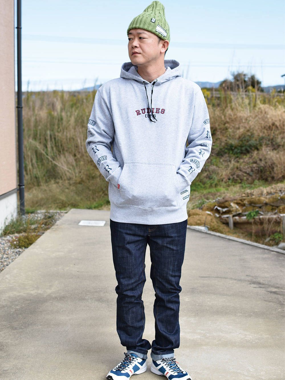 MIGHTY HOOD-SWEAT