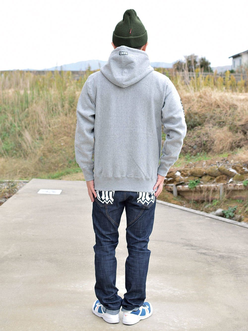 SLICK HOOD-SWEAT