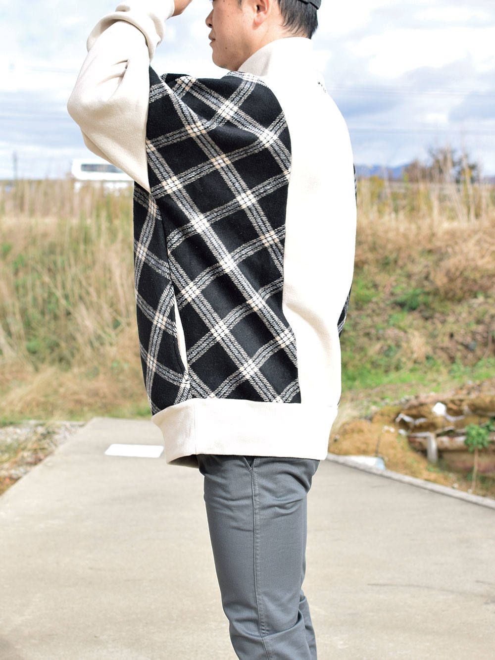 rg over size checker zip crew