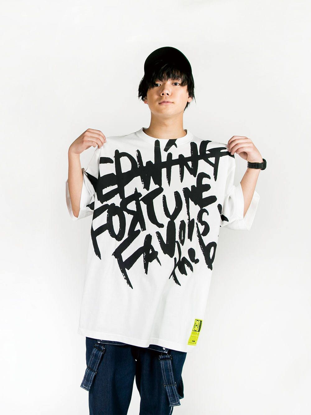 Big Shilhouette “Stick Out” T-shirt