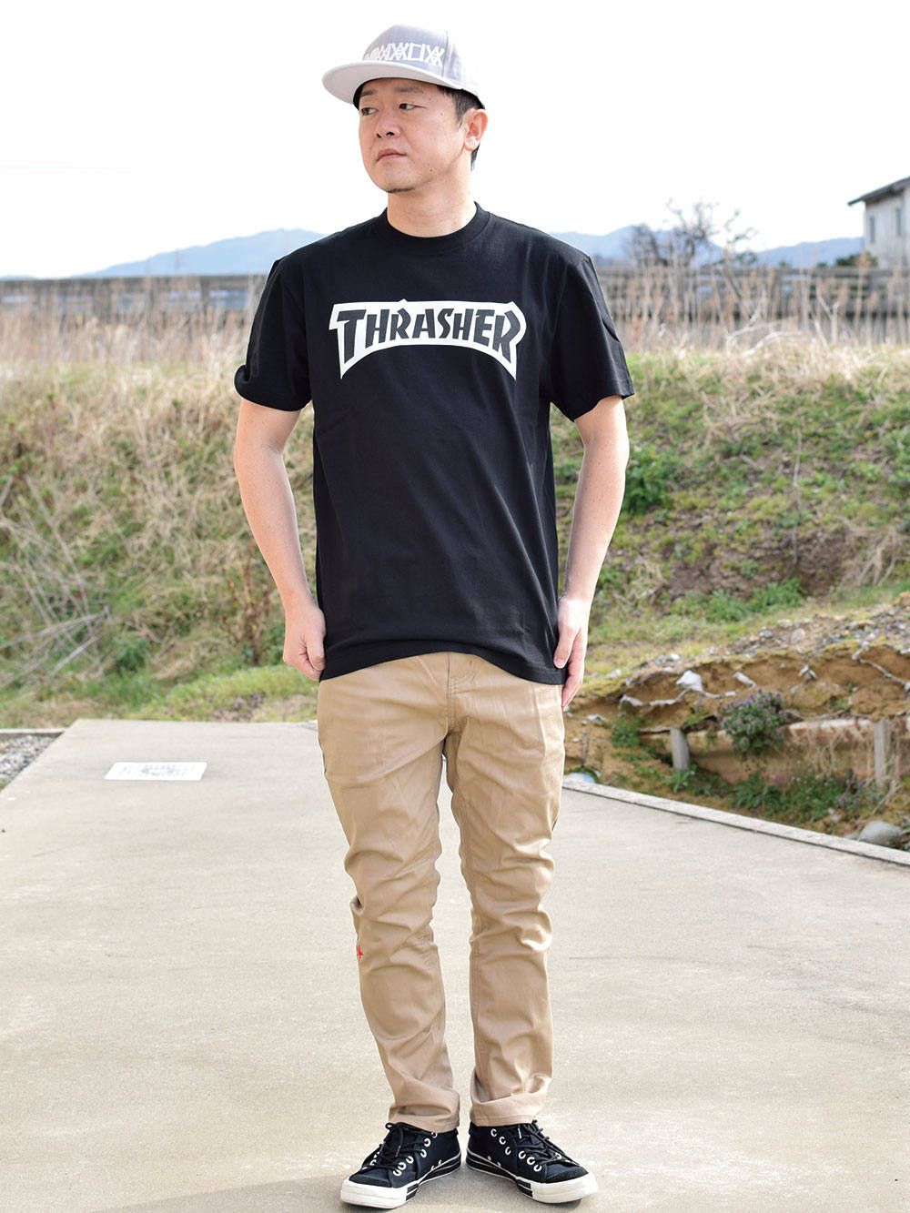STICKER2 S/S TEE