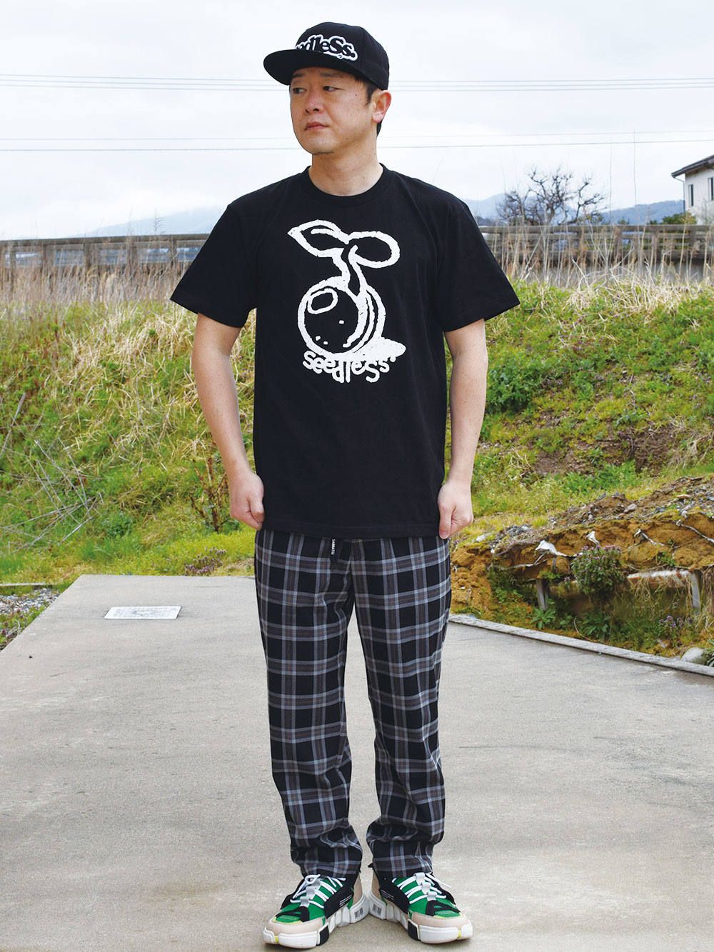 tear and paste sprout s/s tee