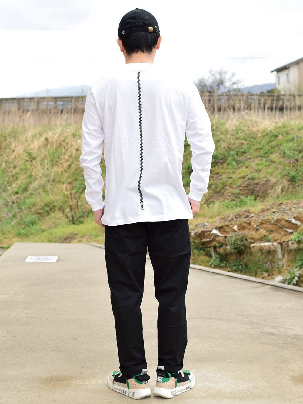 rg back side zipper L/S tee