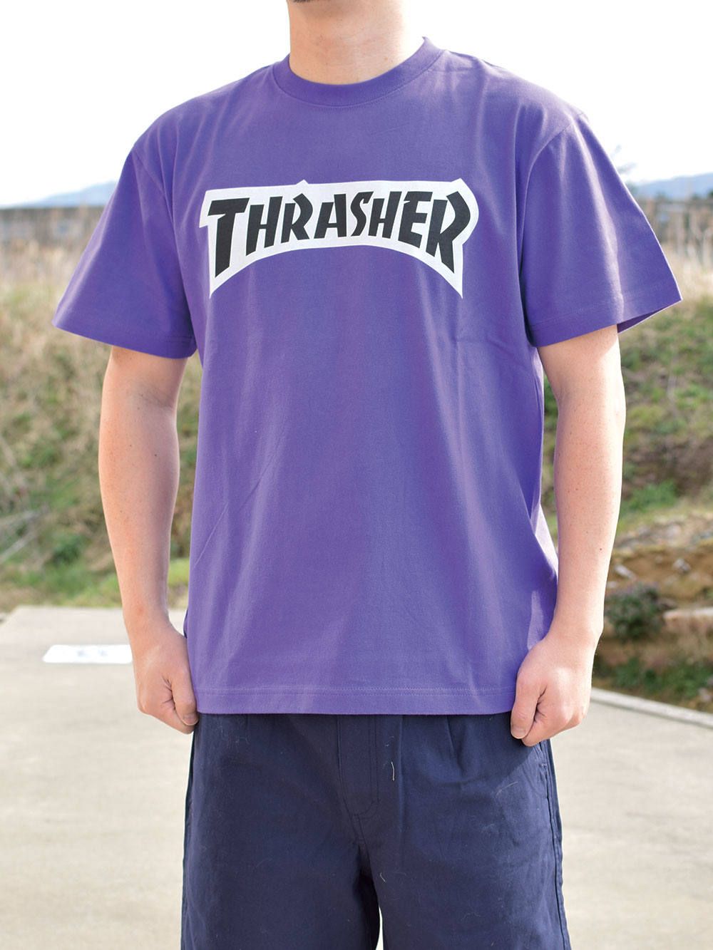 THRASHER - STICKER2 S/S TEE | DOLL