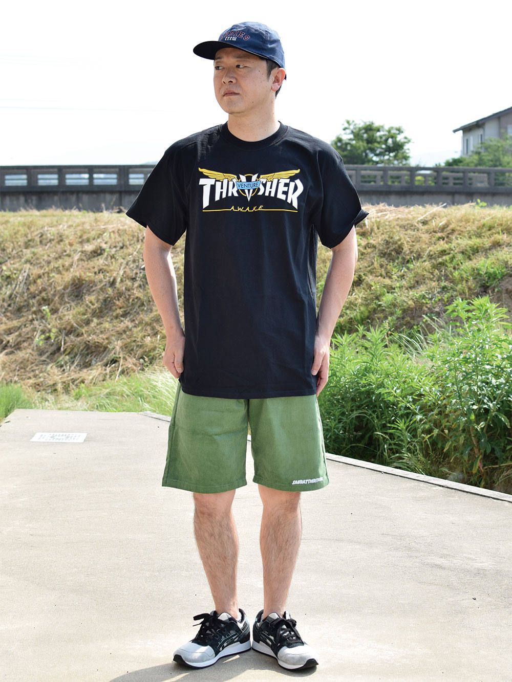 CHILLAXING CORDUROY-SHORTS