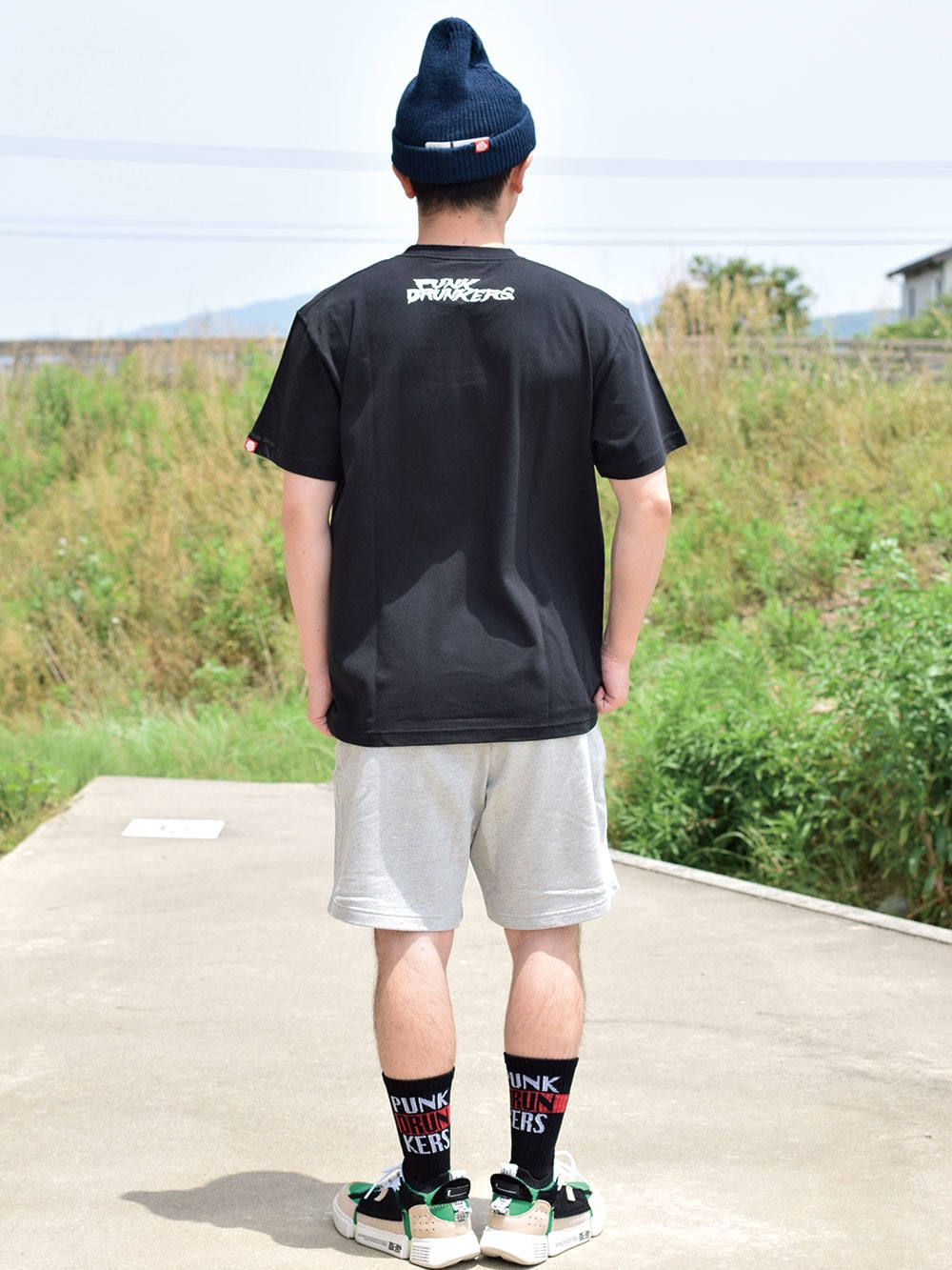 ポケットから女TEE