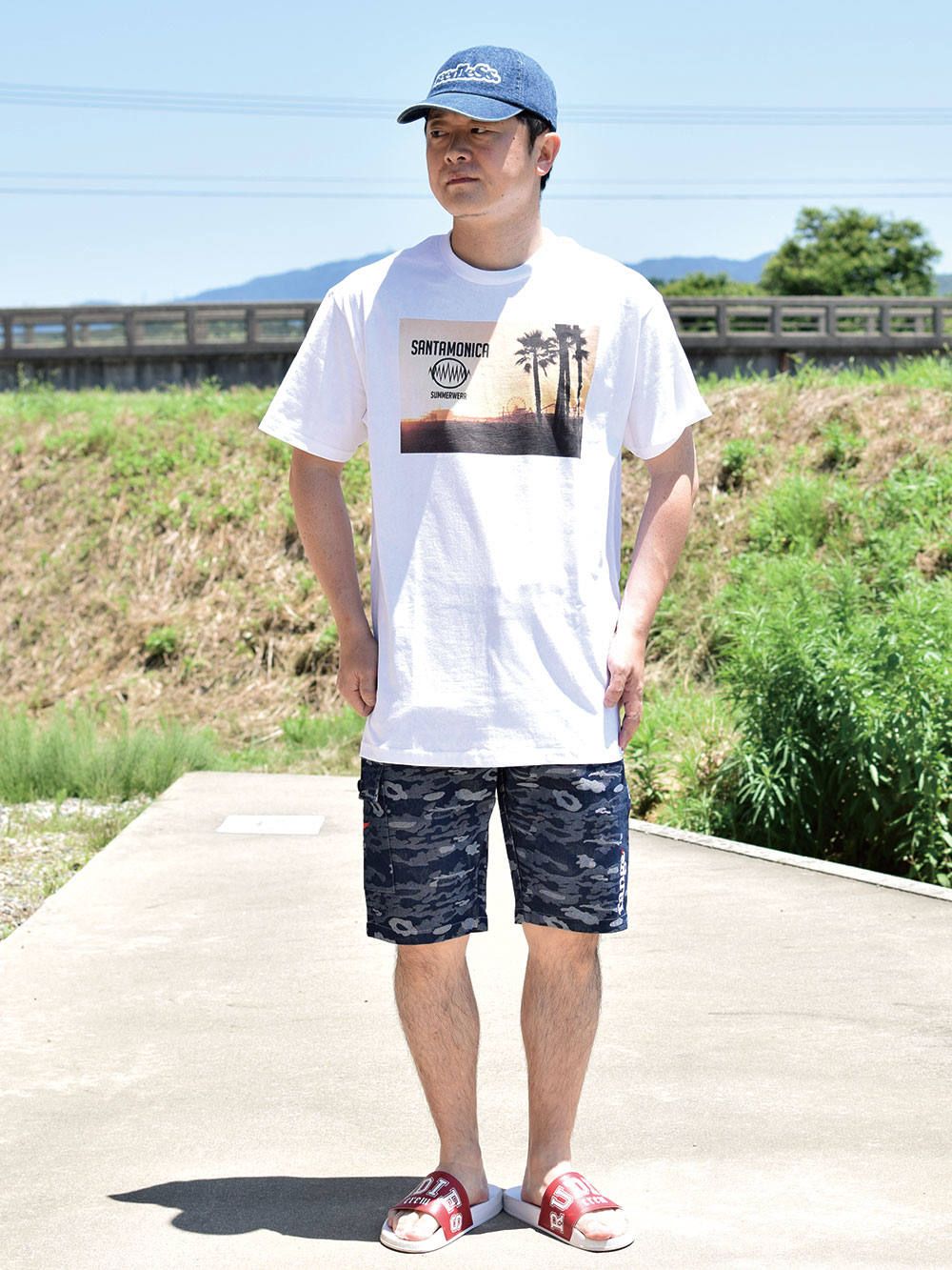 THE BEACH tee