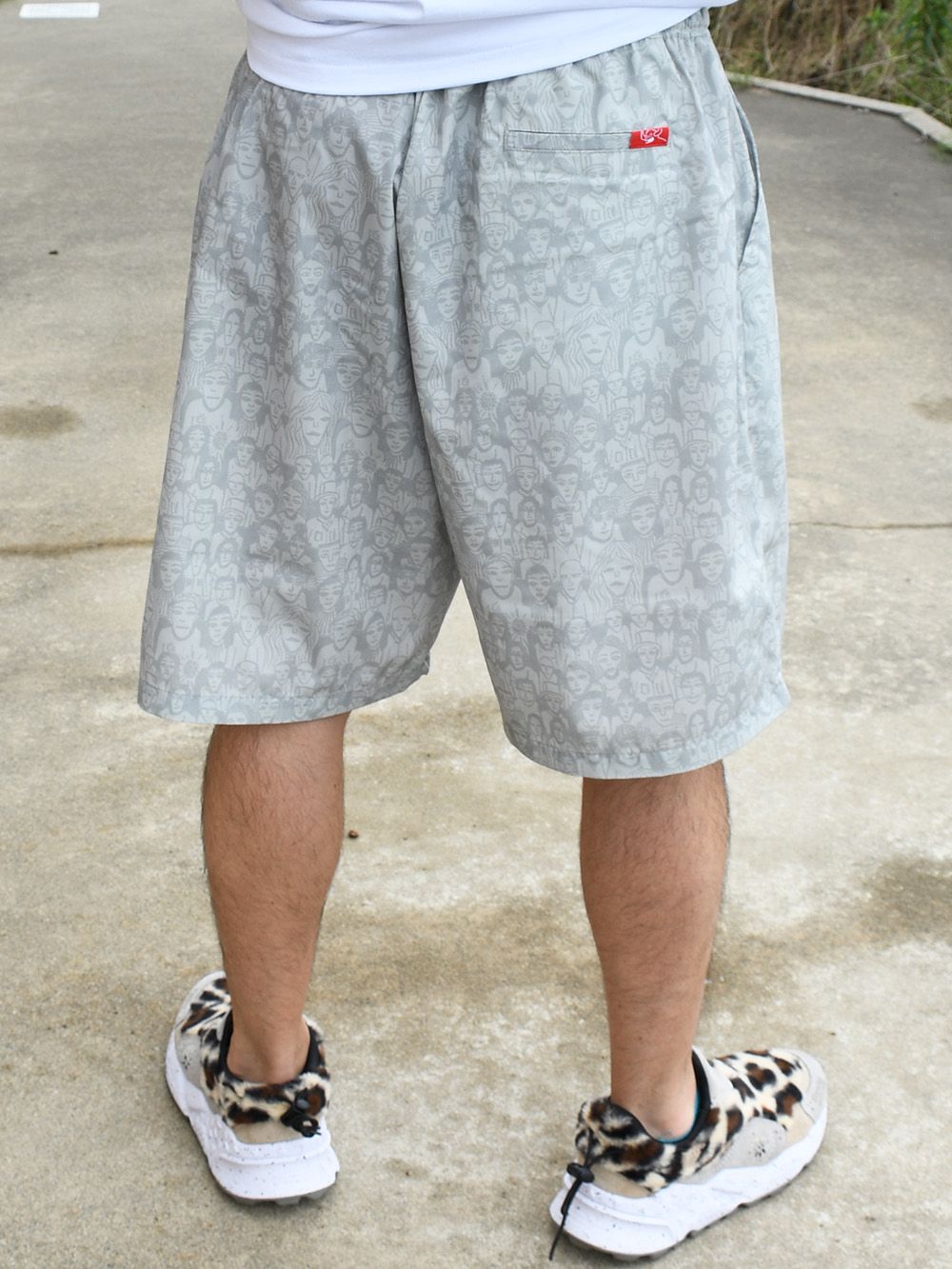 FACE IN THE CROWD DRY EASY-SHORTS