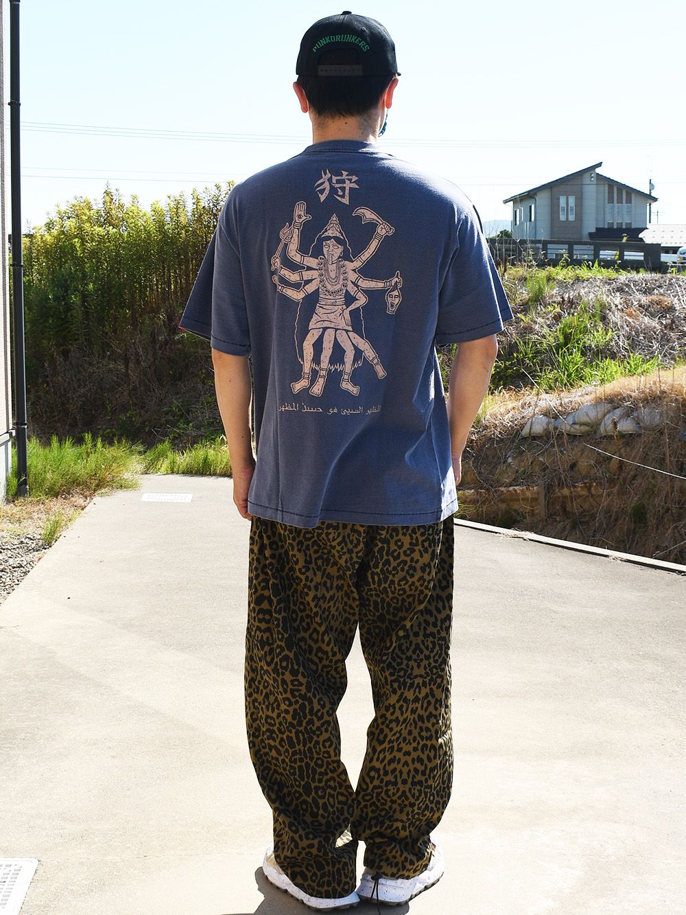 狩TEE