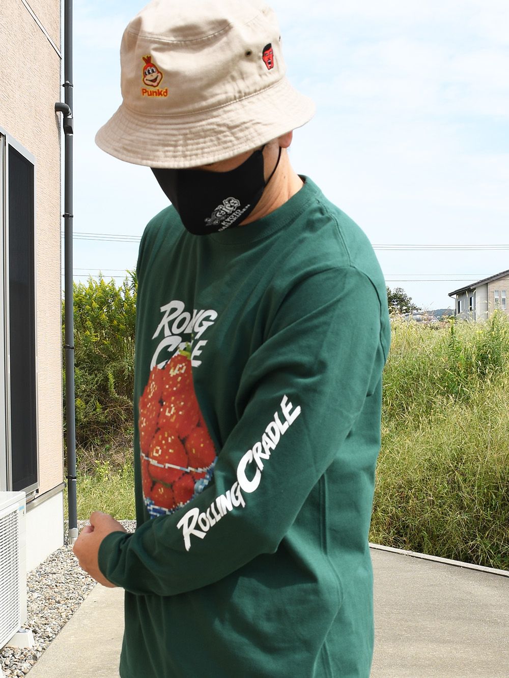 STRAWBERRY LONG-SLEEVE