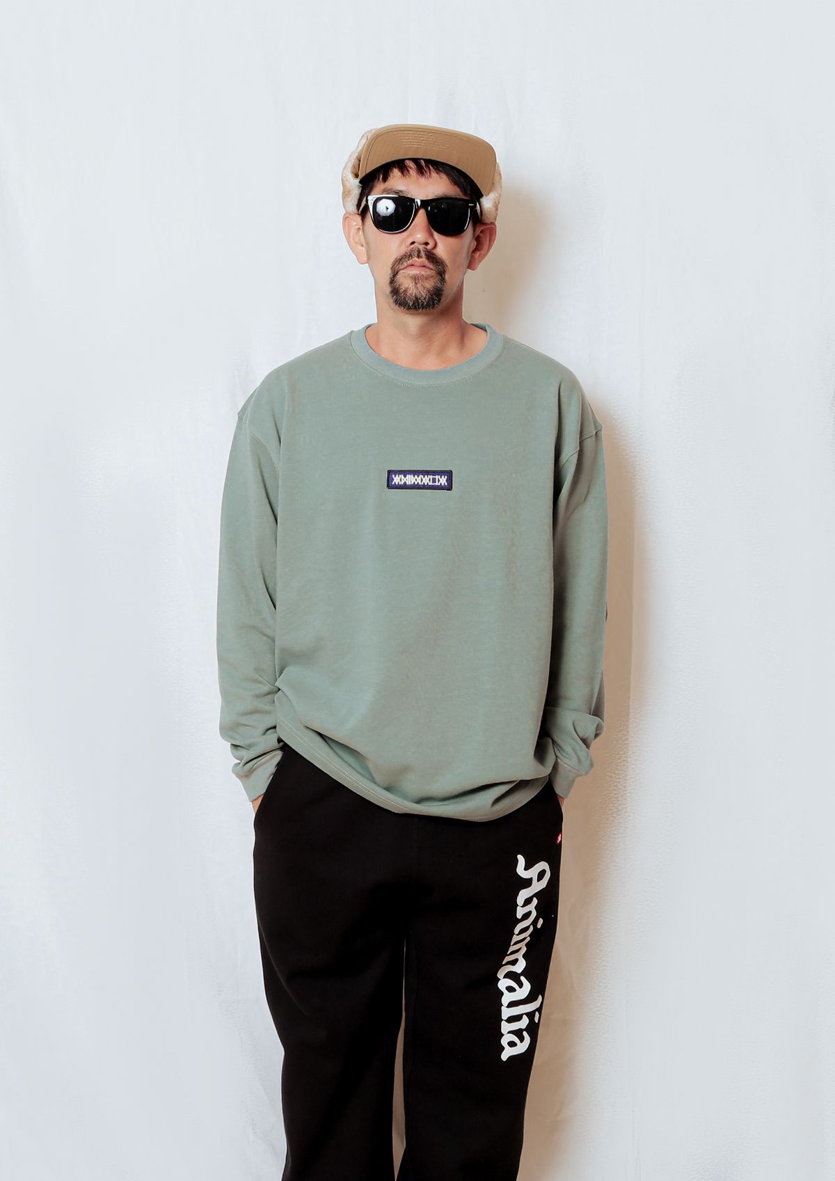 L/S CUT SEW - Bar Logo Patch