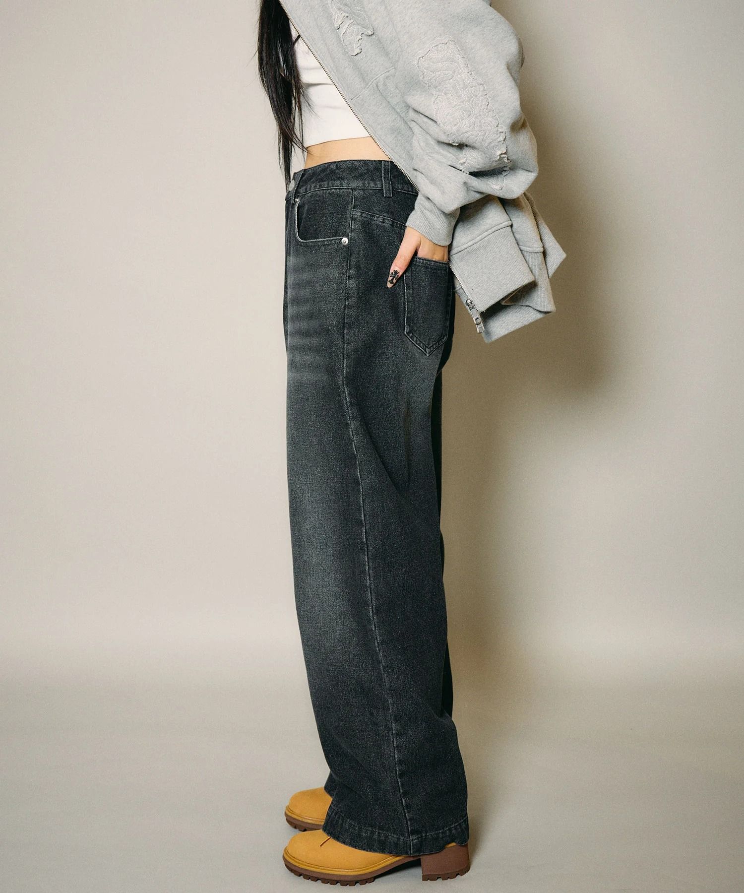 Essential denim pants