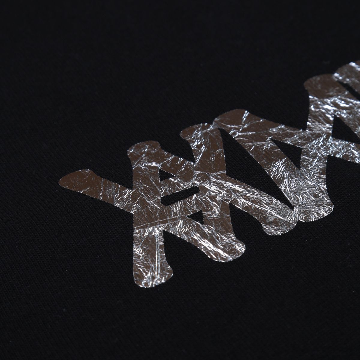 HEAVY S/S TEE-FOIL PRINT LOGO