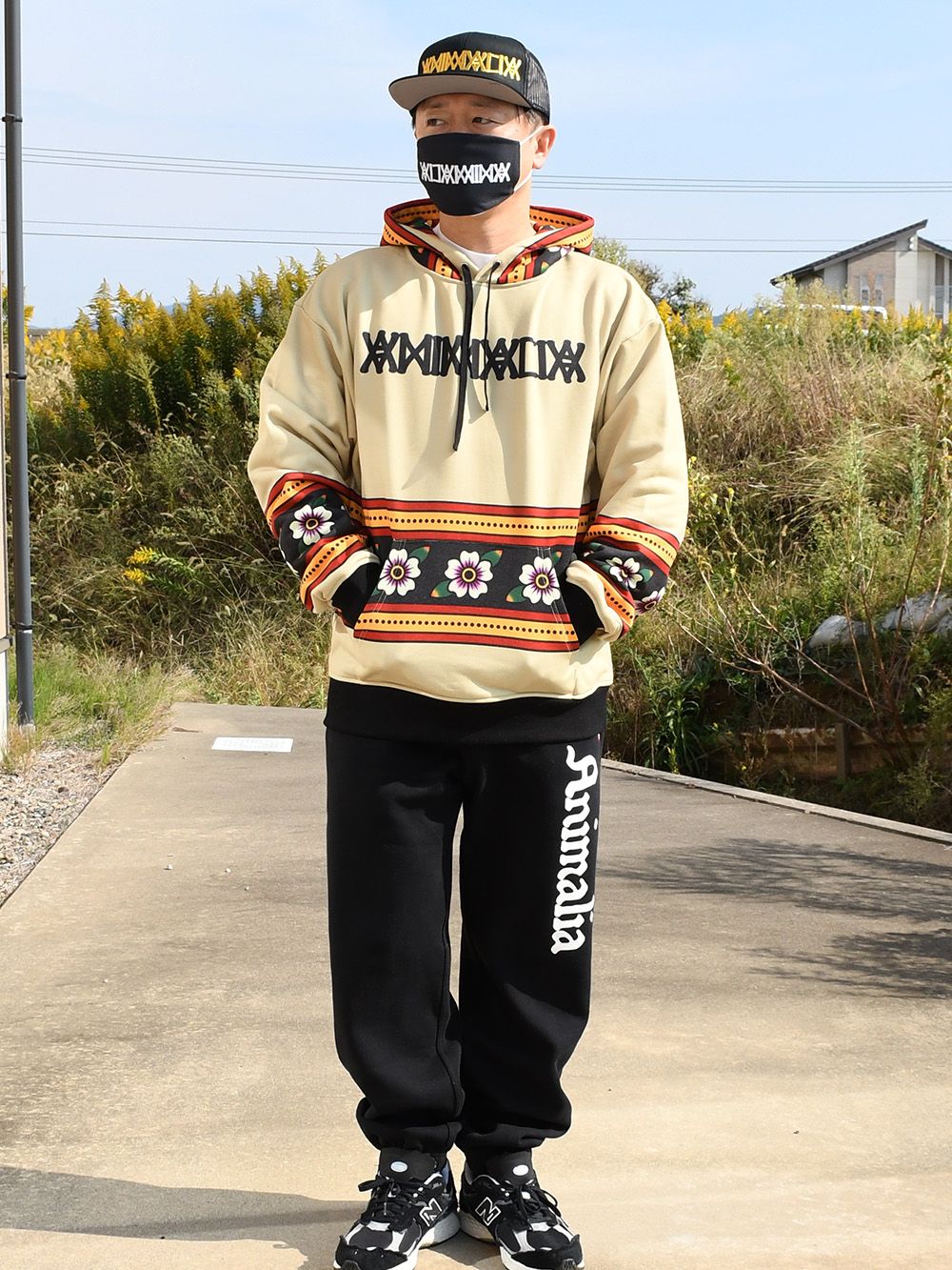ATTERNED ALL OVER HOODIE : Vintage Flowers