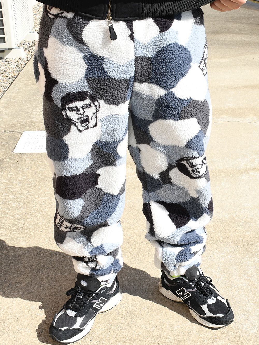 あいつ迷彩ボアフリースパンツ