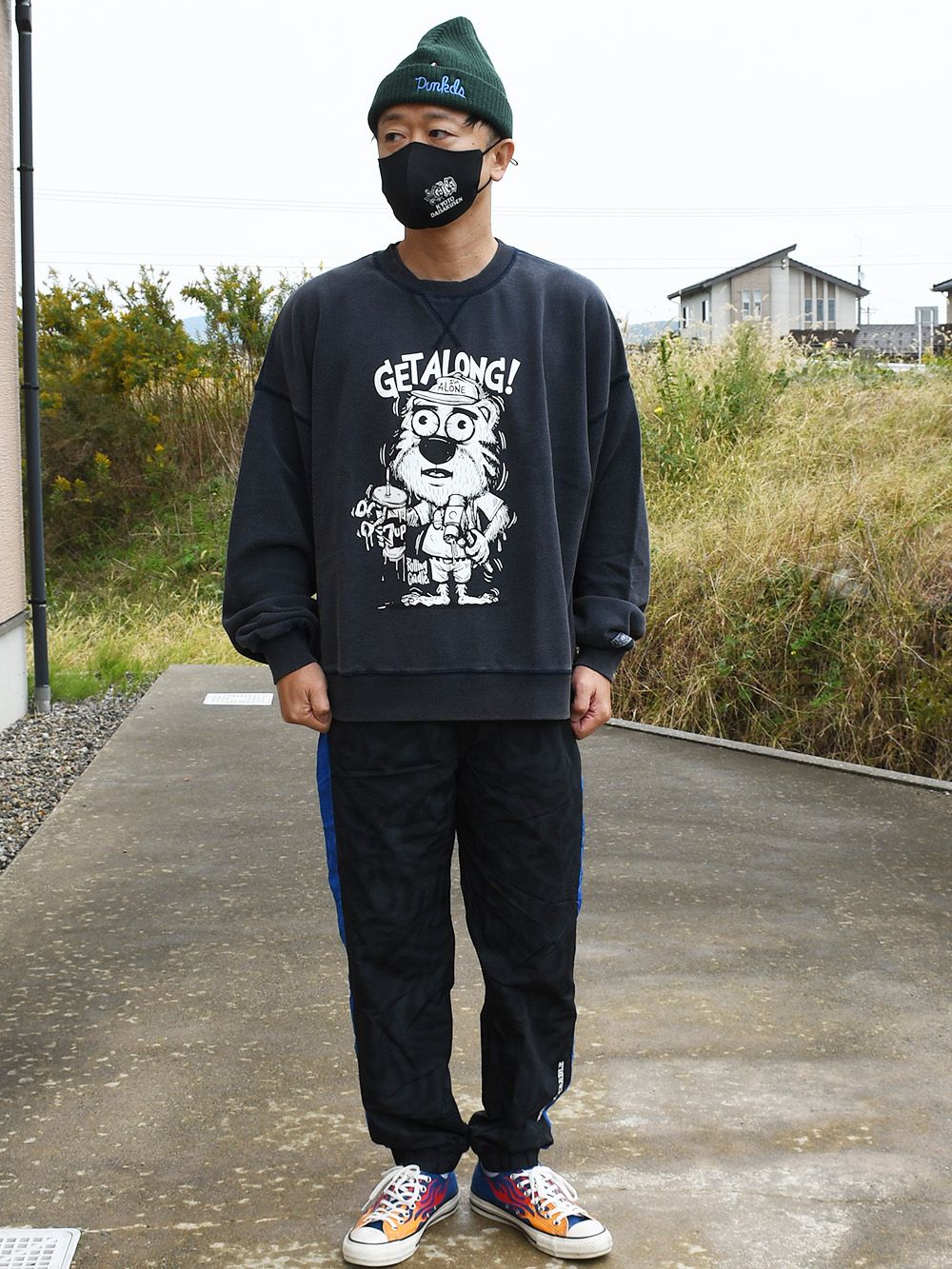 CREAM NERVOUS CREW-NECK