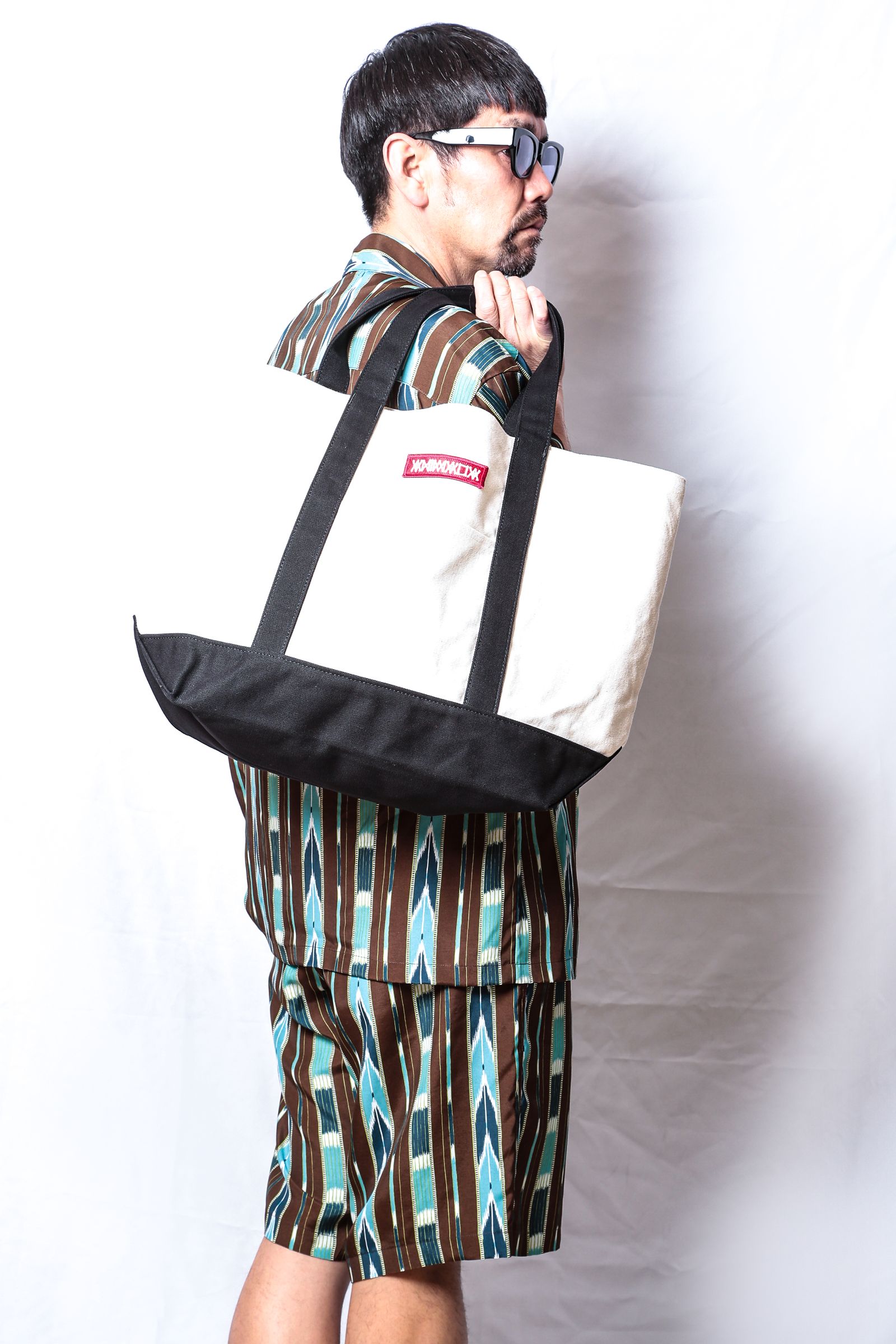 CANVAS-TOTE