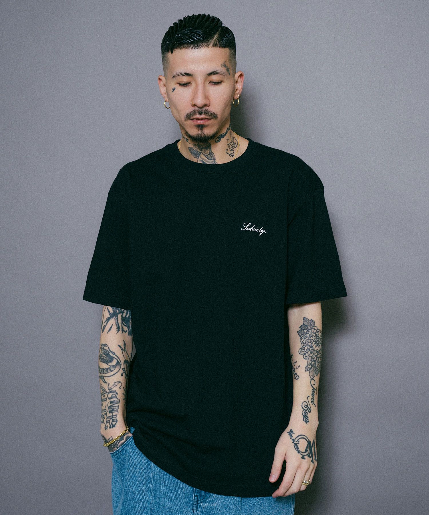 FLOWER PRAYING HANDS-TEE