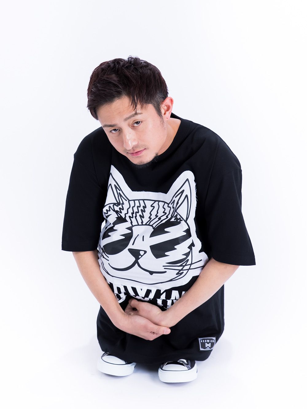 Vacation Cat Big Silhouette T-Shirt