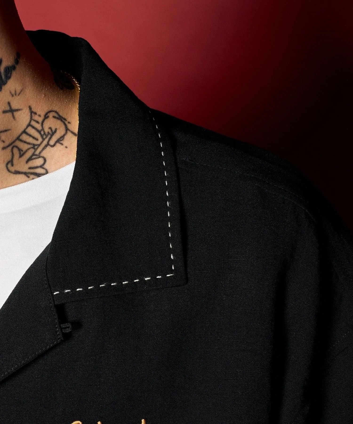 Classic chain embroidered shirt