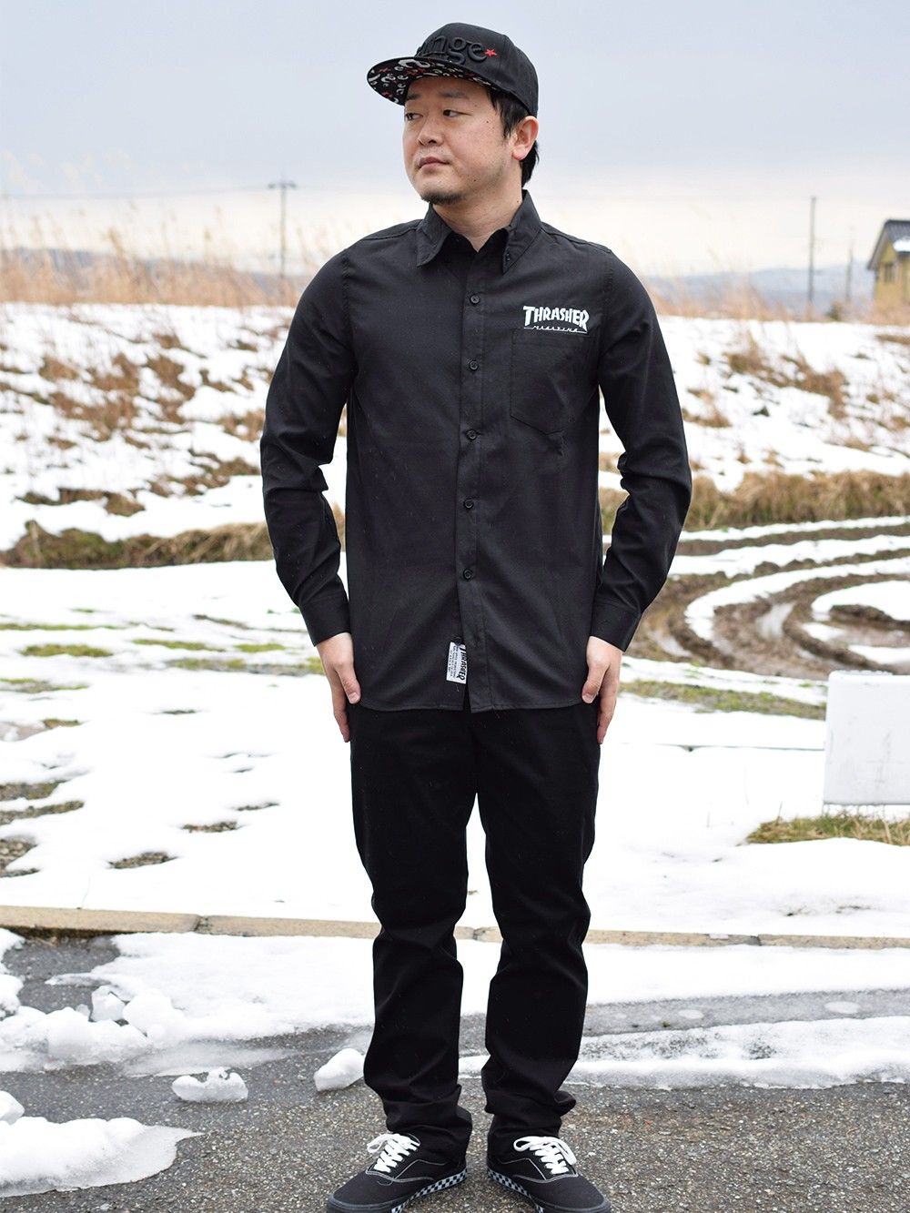 ALL BLACK!!