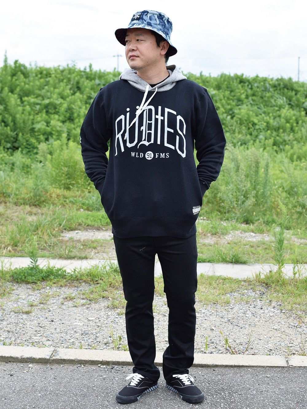 大人ロックなスタイリングにも!