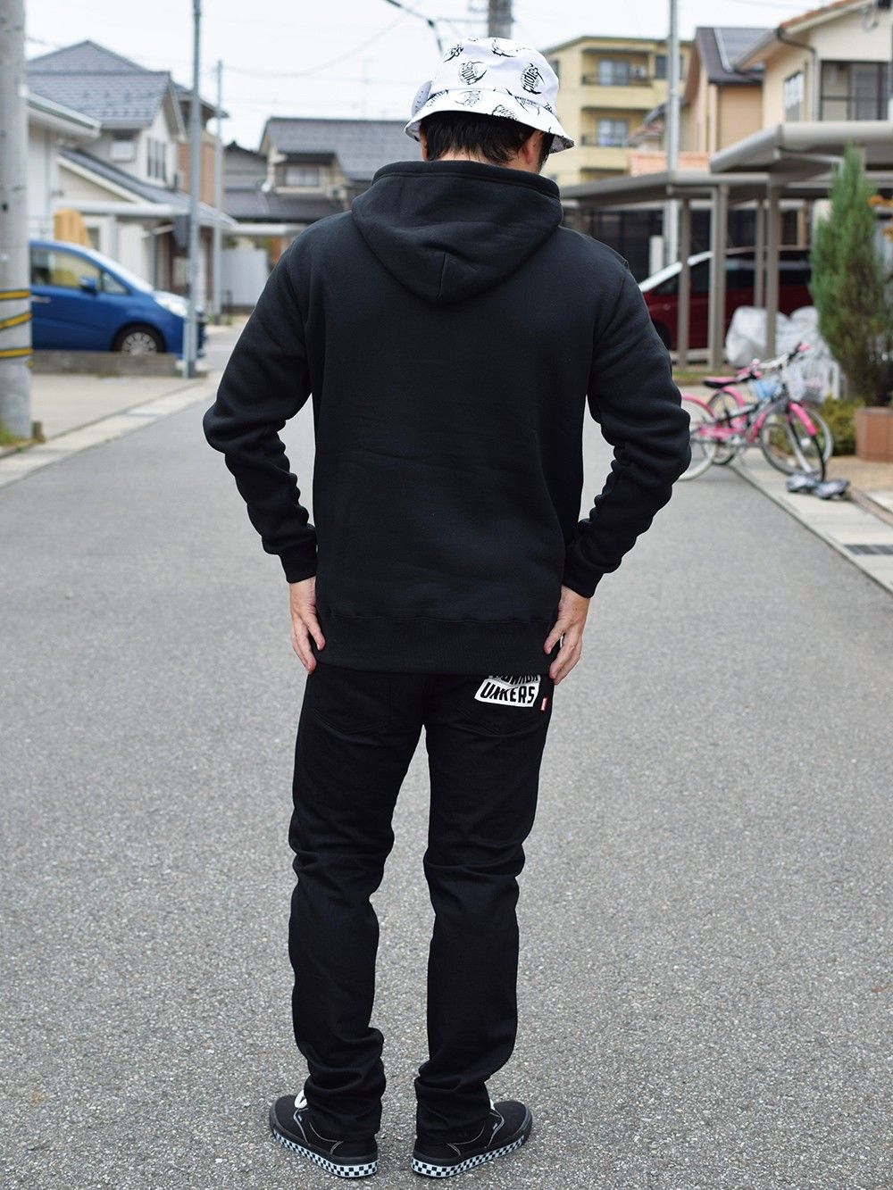 BLACK!!