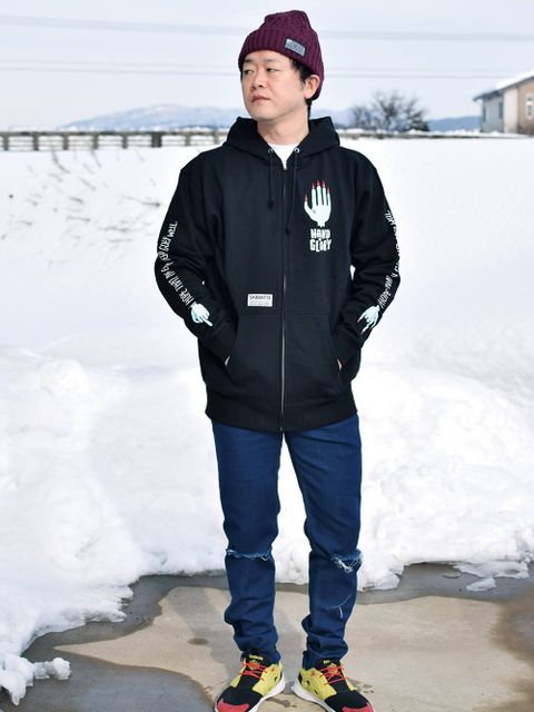 ハンドサインは13!