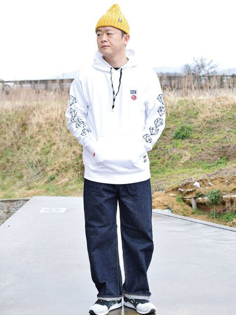 カラーとシルエットが絶妙!