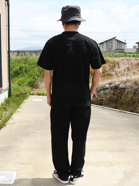 繊細なタッチでゾンビガールが描かれた 怖さと華やかさを兼ね備えた1枚！