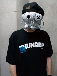 SEAL HOLDER TEE 2