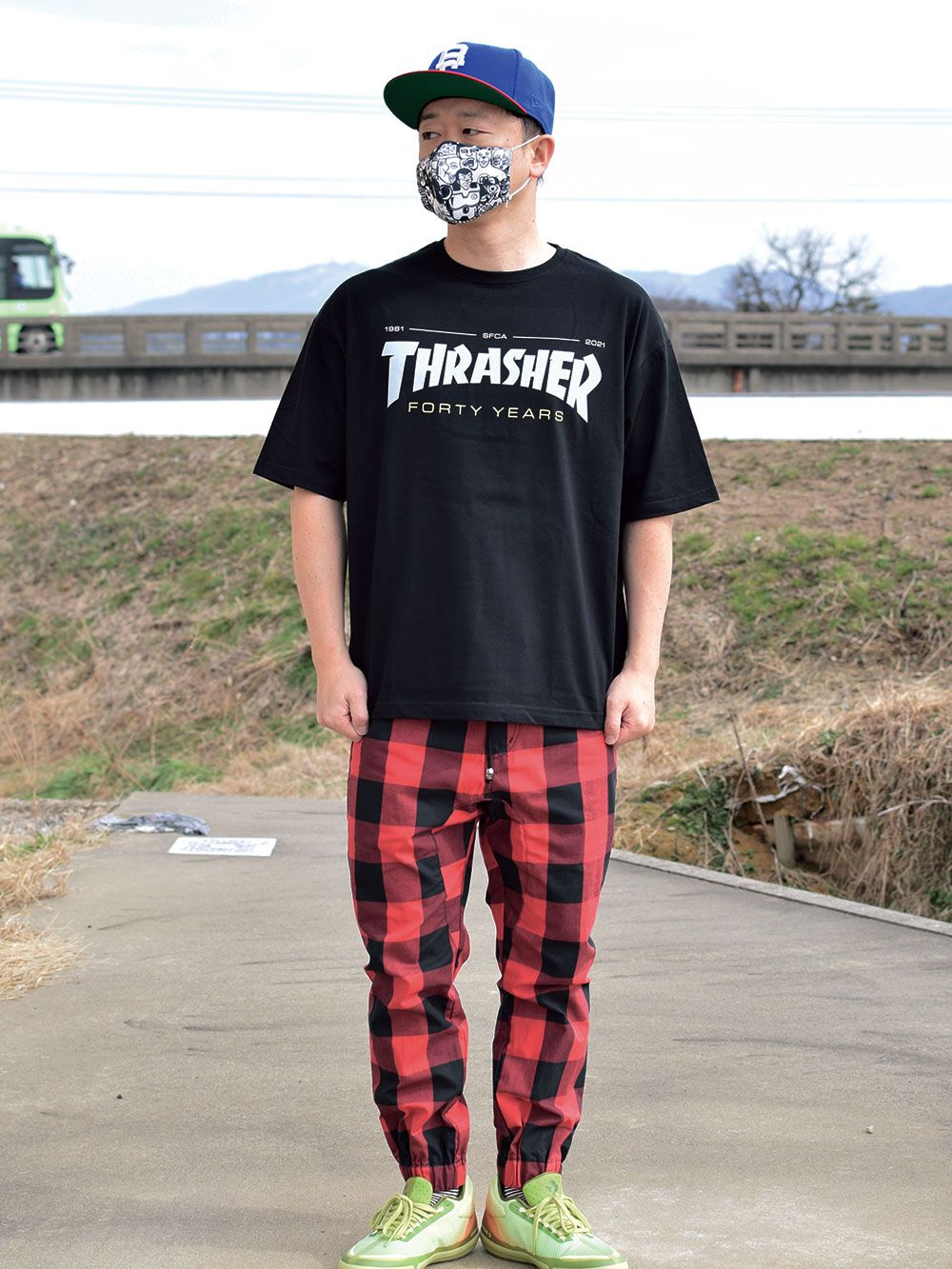 FORTY YEARS BIG SILHOUETTE-T