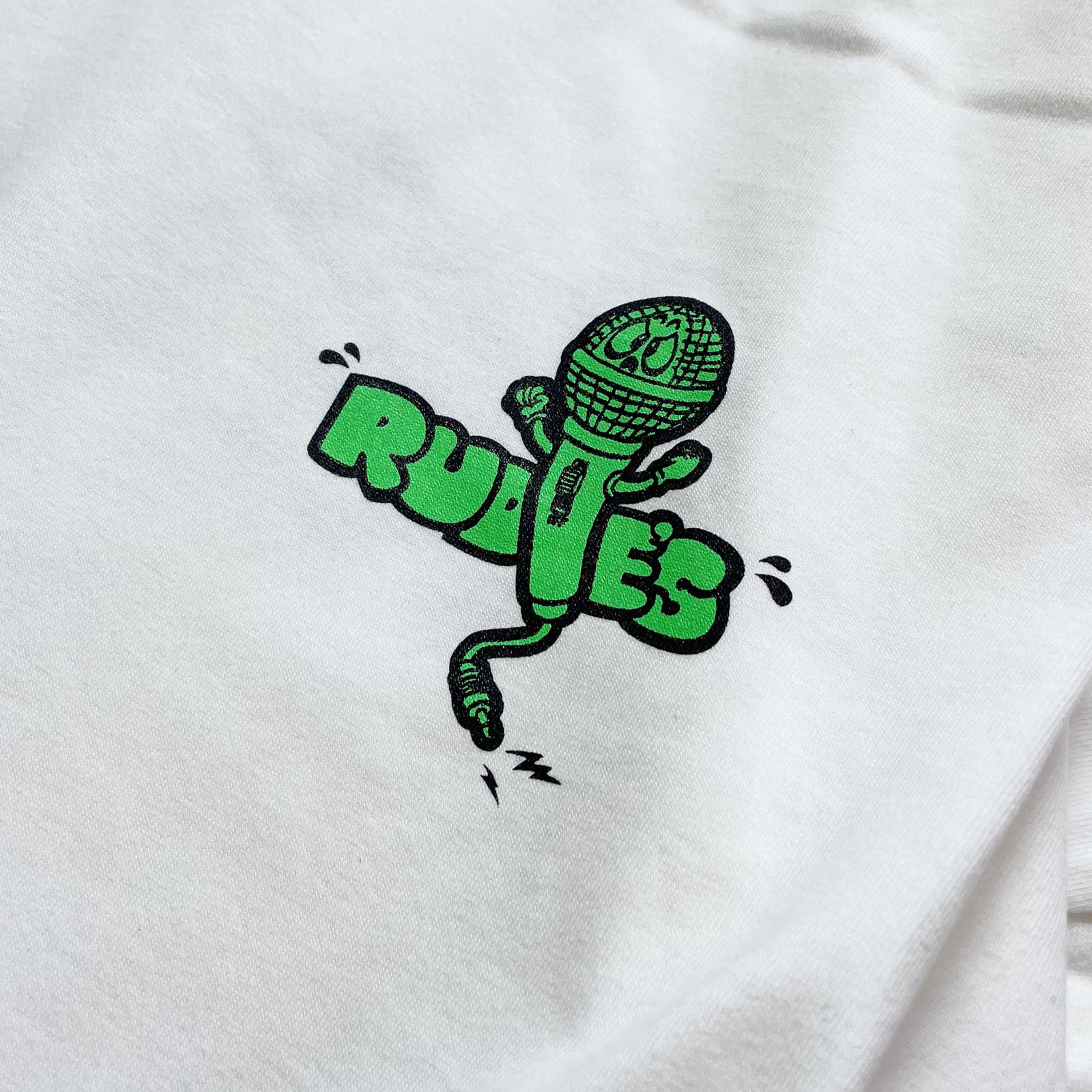 MIGHTY MIC BIGSILHOUETTE LS-TEE