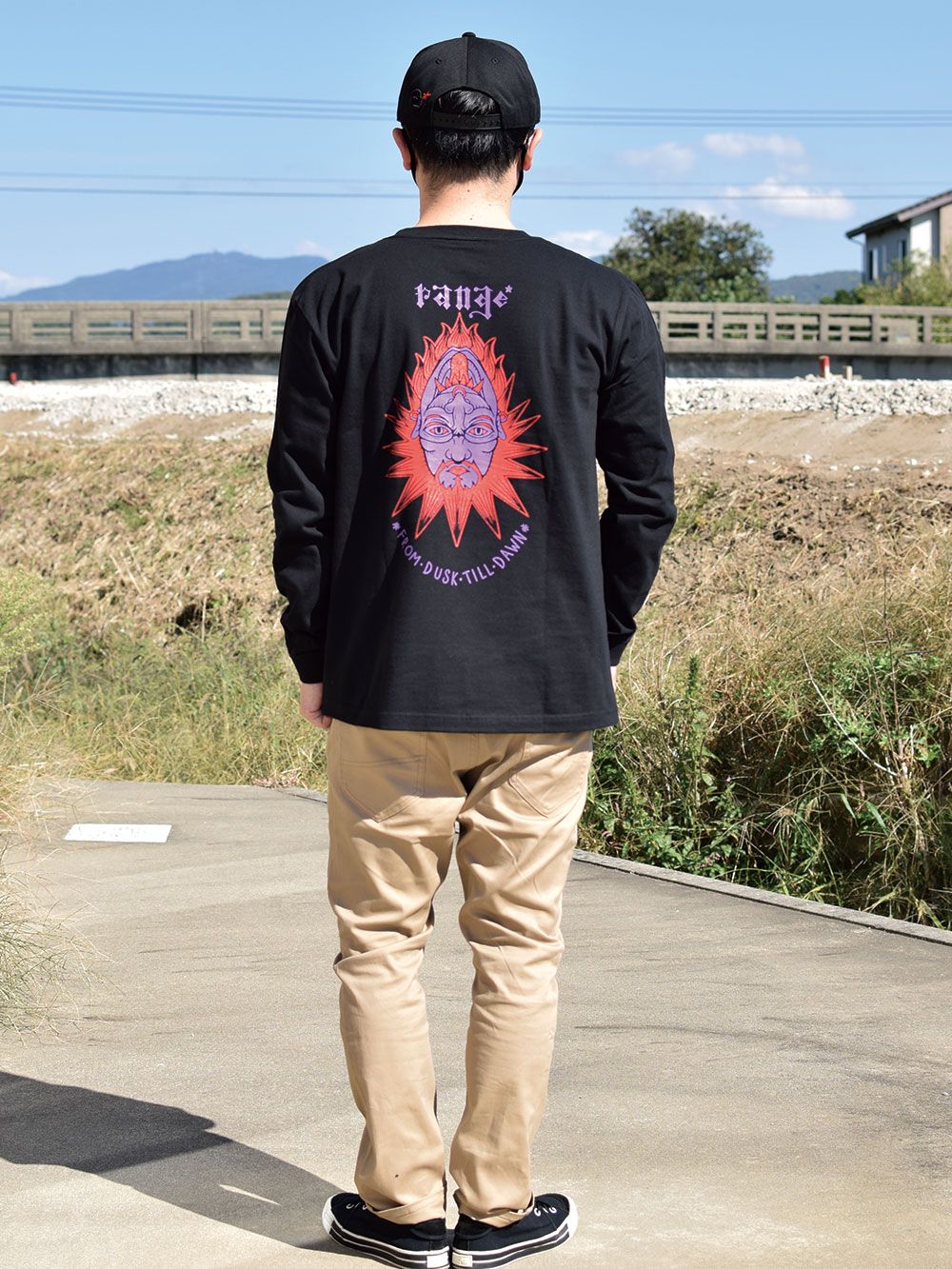 spicky bread man LS tee