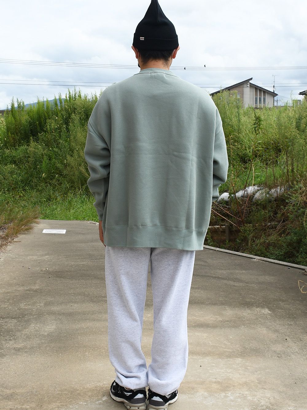 BIG SILHOUETTE CREW NECK- Foaming Logo