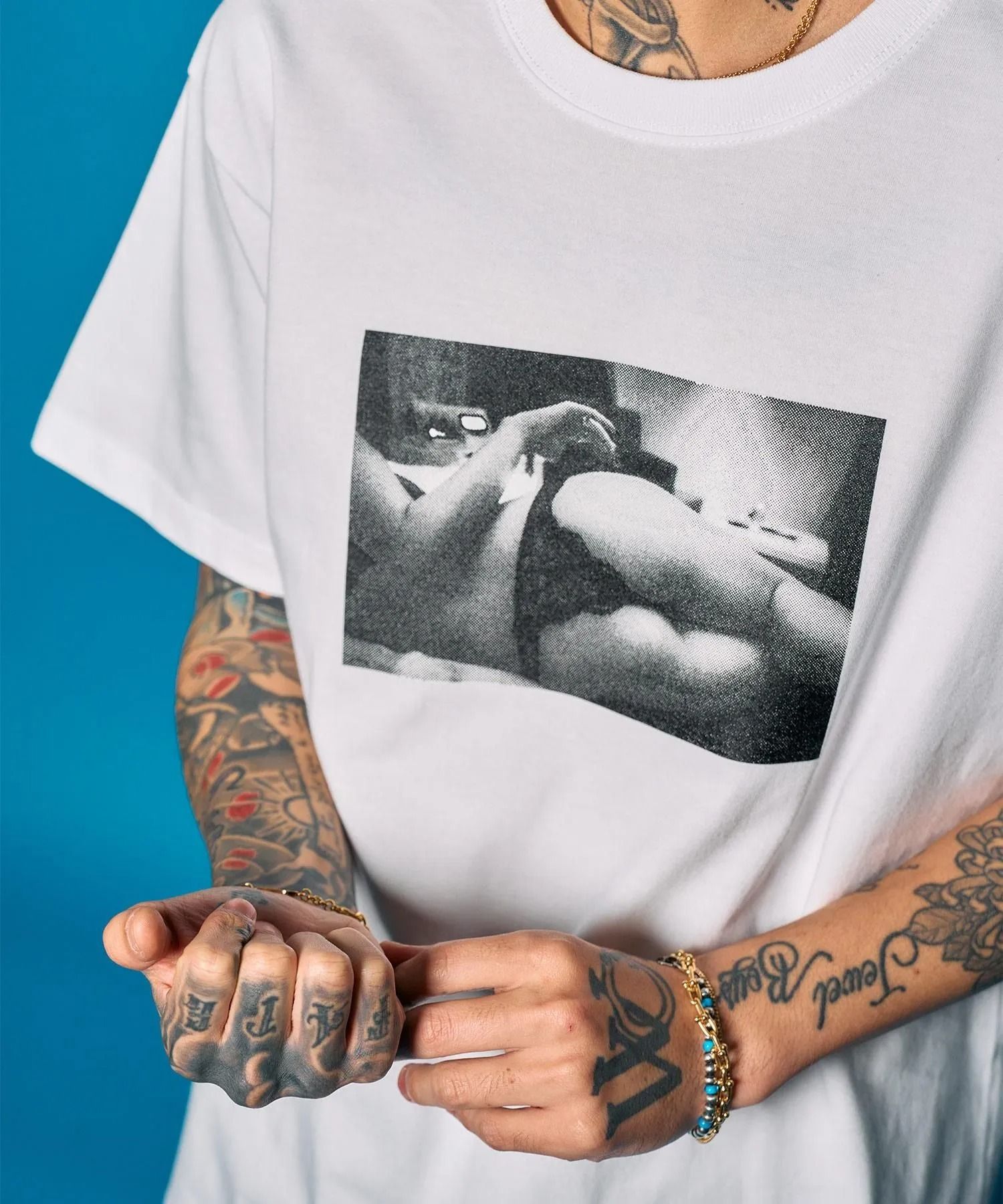 intimate room tee