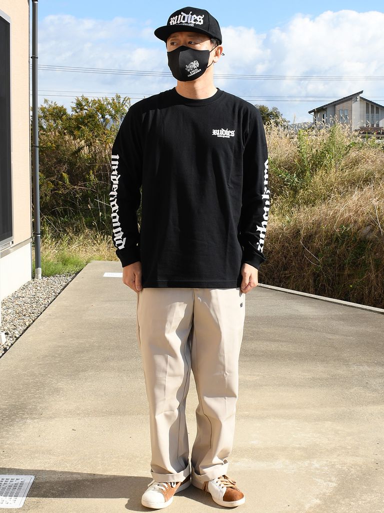 人気のHOOKロゴが両面&両スリーブにプリントされた豪華なロンT！