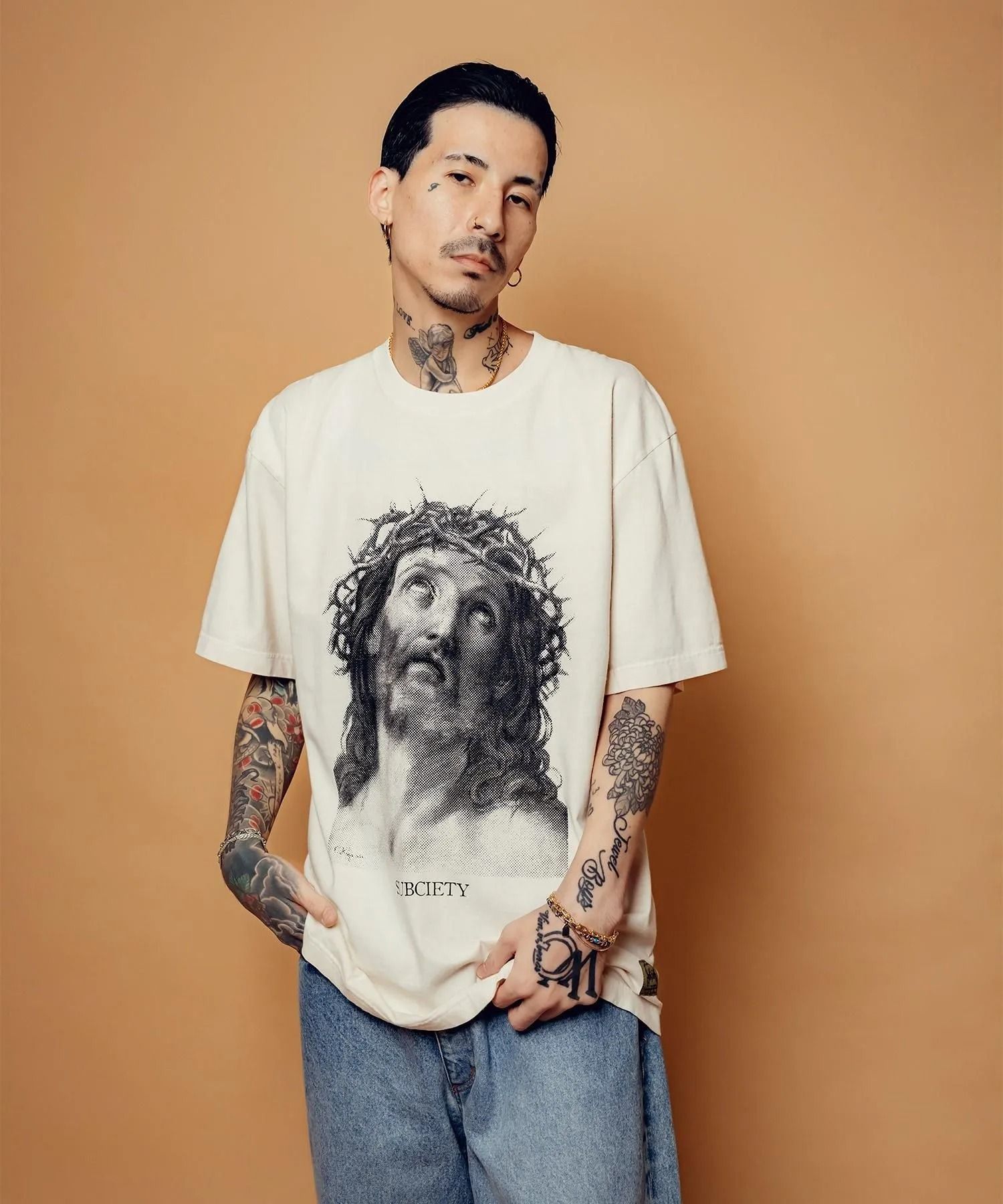 Jesus tee