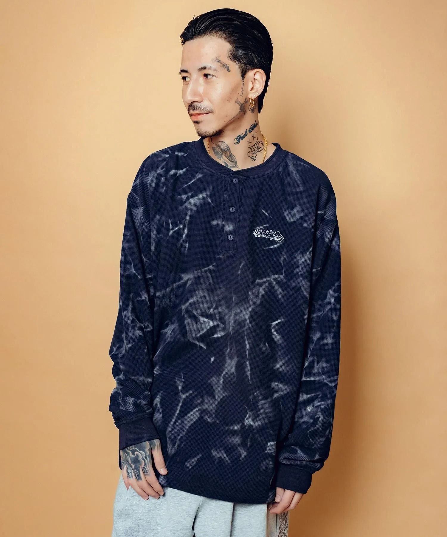 Henry neck waffle L/S