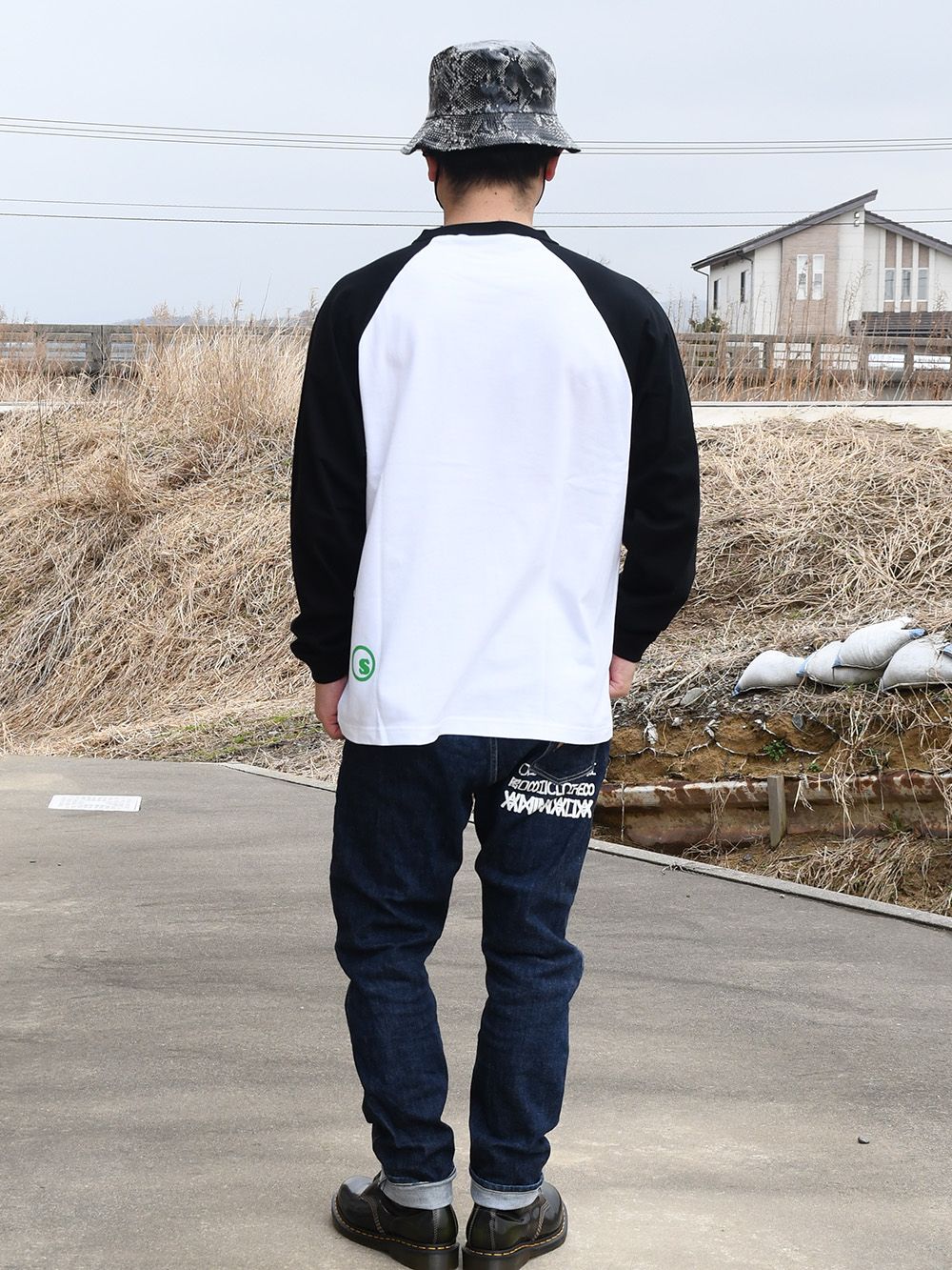 sd smoking green car LS tee